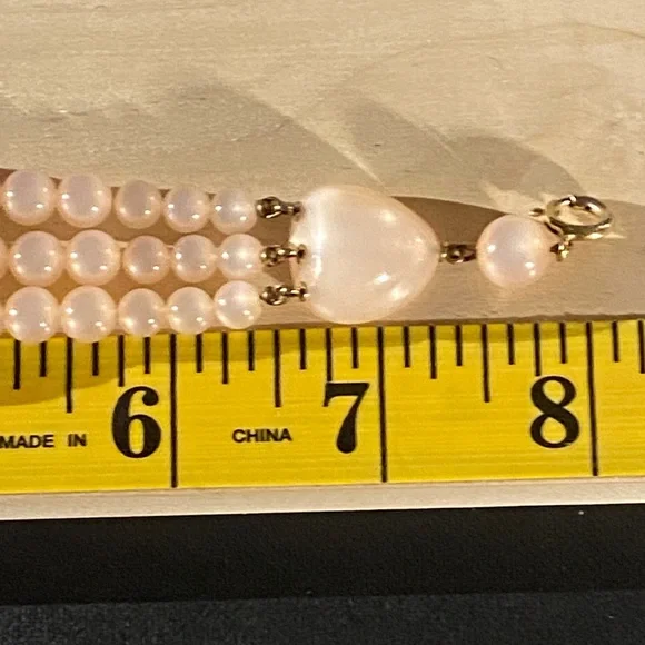 Elegant Pearl Bracelet - Picture 5 of 5